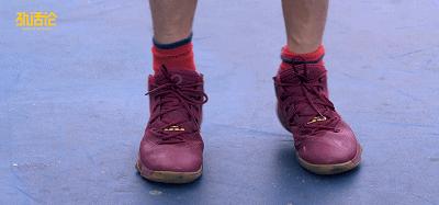 打篮球要怎样保护球,打篮球如何保护别人