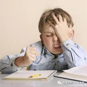 六年级孩子提高孩子的写字质量,如何训练四年级孩子写字速度