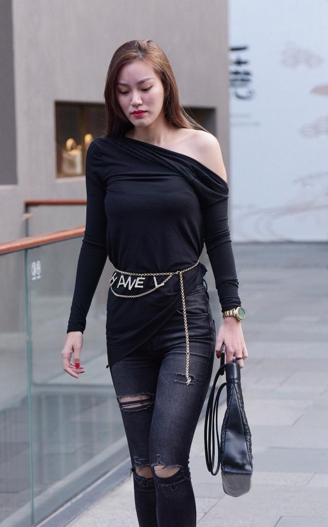 破洞牛仔裤搭配衬衫休闲穿搭,破洞牛仔裤配长款夏季套衫