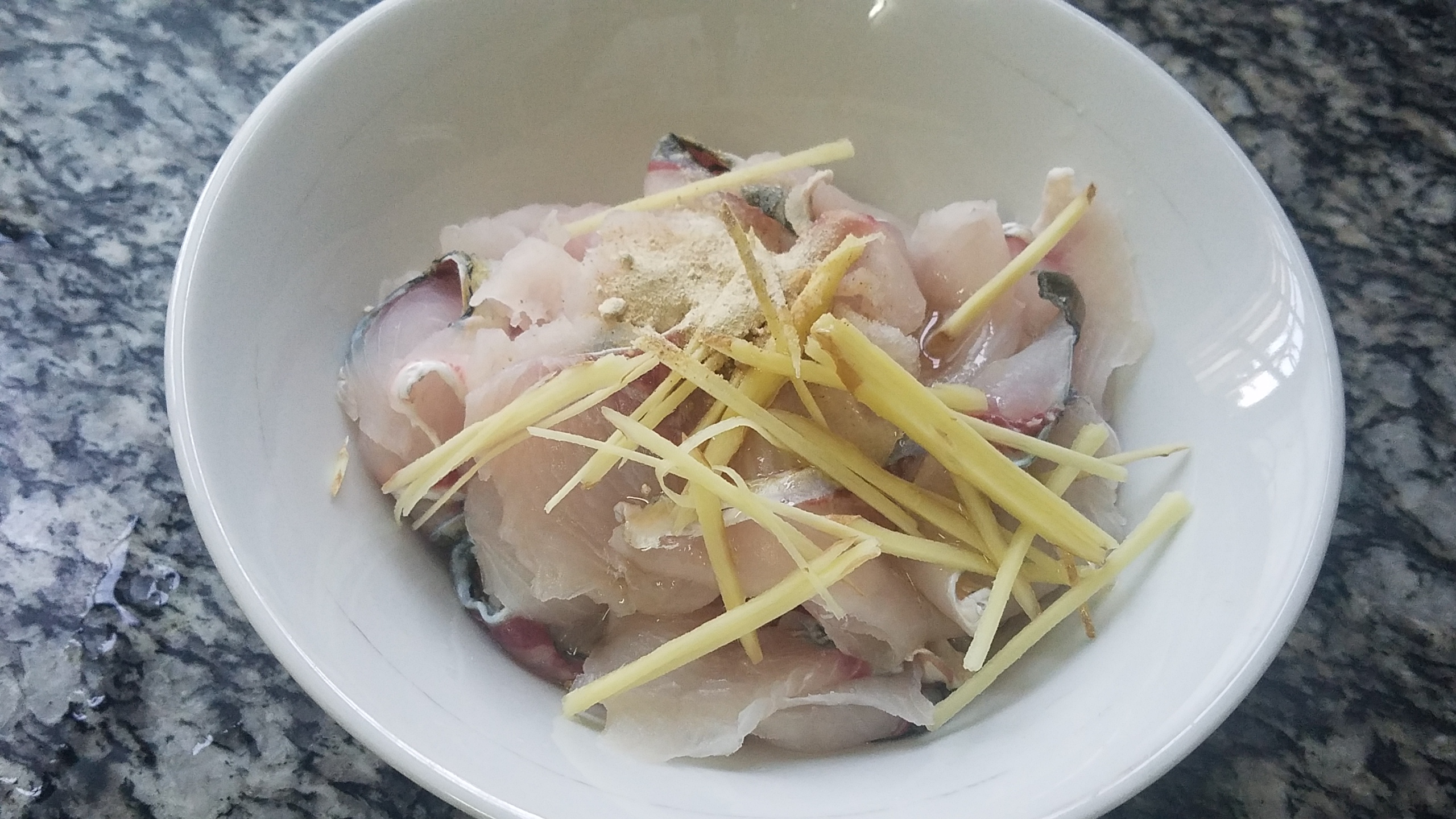 草鱼怎么炖好吃又简单方法大全,炖草鱼最简单好吃的做法