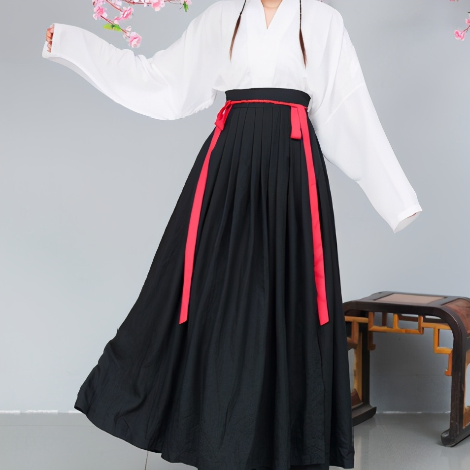 一年四季都适合穿什么样的汉服,春夏秋冬各适合穿什么样的汉服