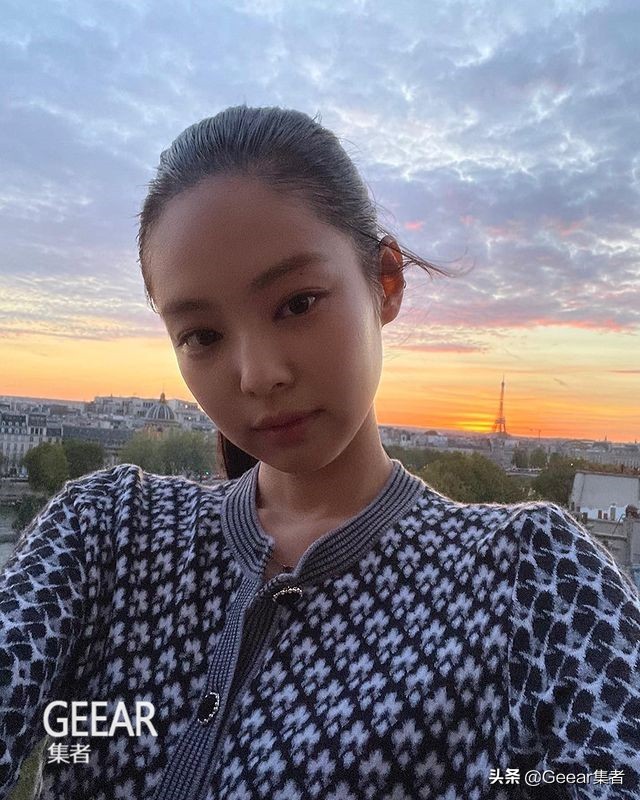jennie参加巴黎时装周紫色上衣,jennie和jisoo去巴黎视频
