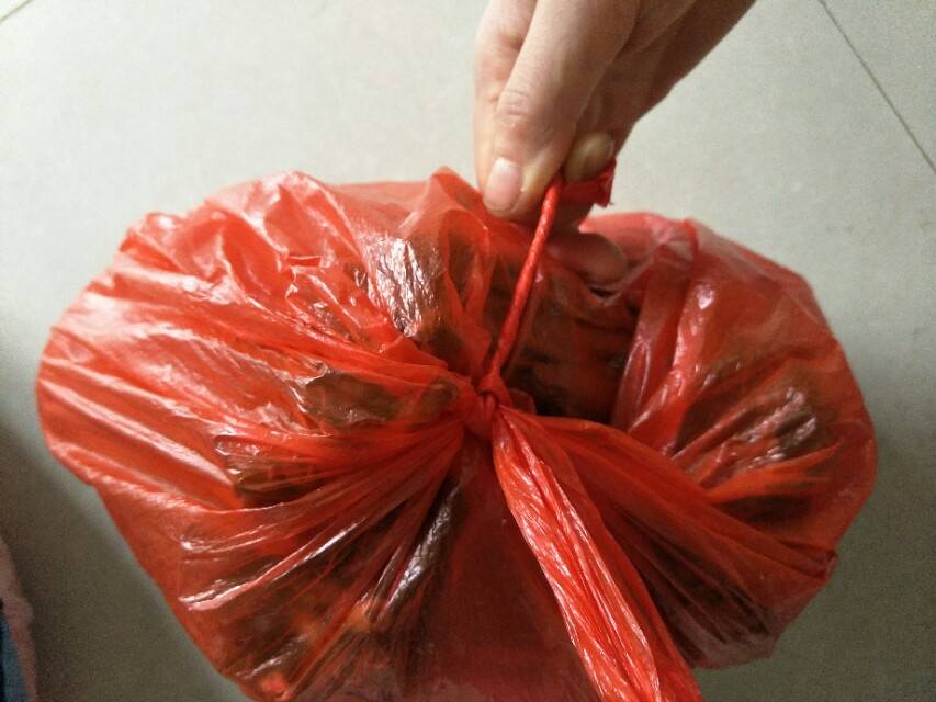 塑料袋打了死结怎么解,方便袋打死结怎么解