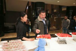 一红到底只卖一天，盒马的葲荭草莓逼疯供应商