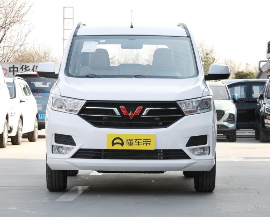 五菱宏光1.2排量试驾视频,五菱宏光一二三代比较