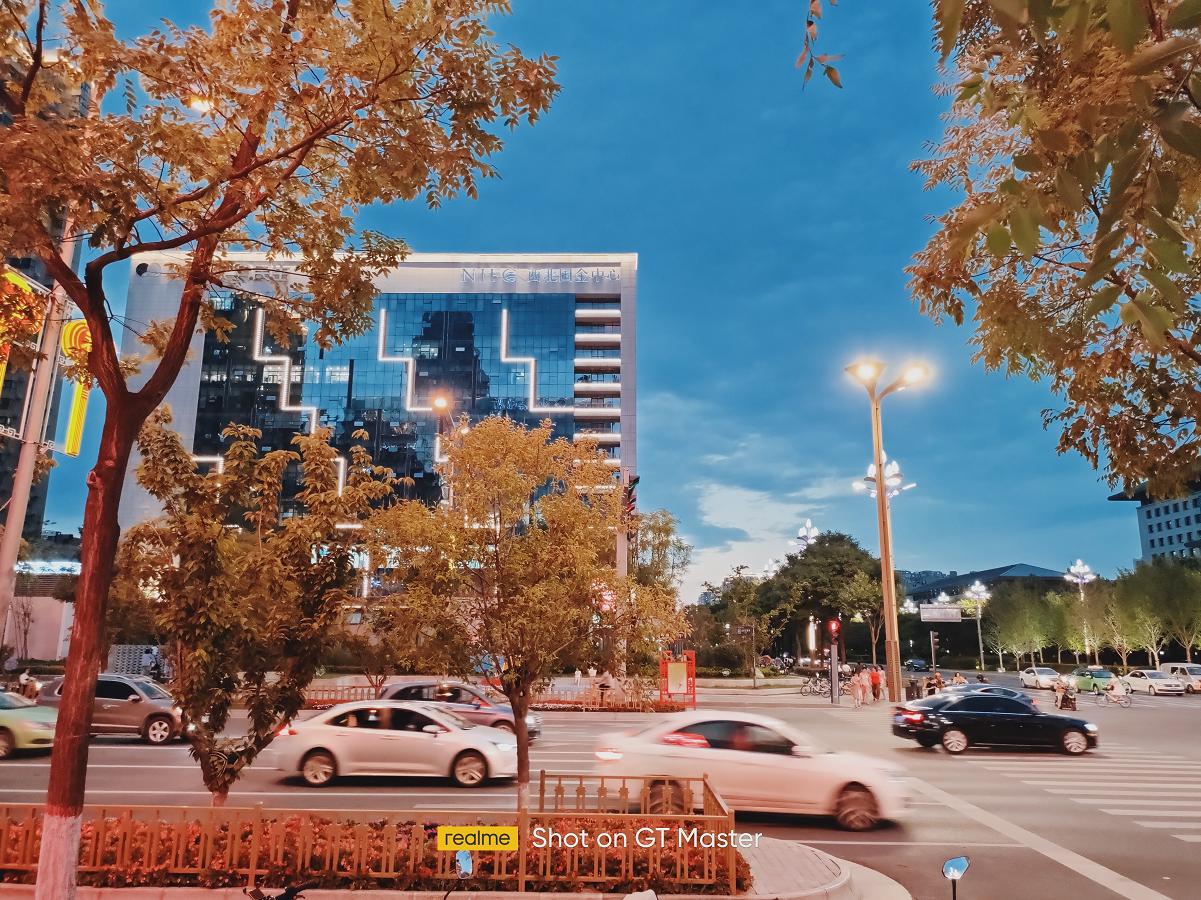 realme真我gt大师版对比,realmegt大师探索版手机的优缺点