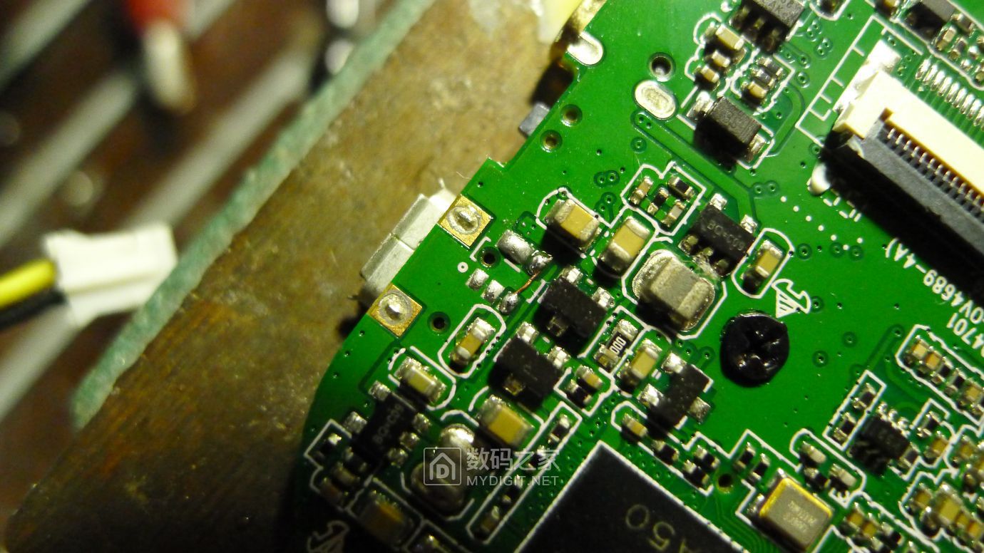 PAPAGO！GoSafe535行车记录仪拆解+电源接反故障维修