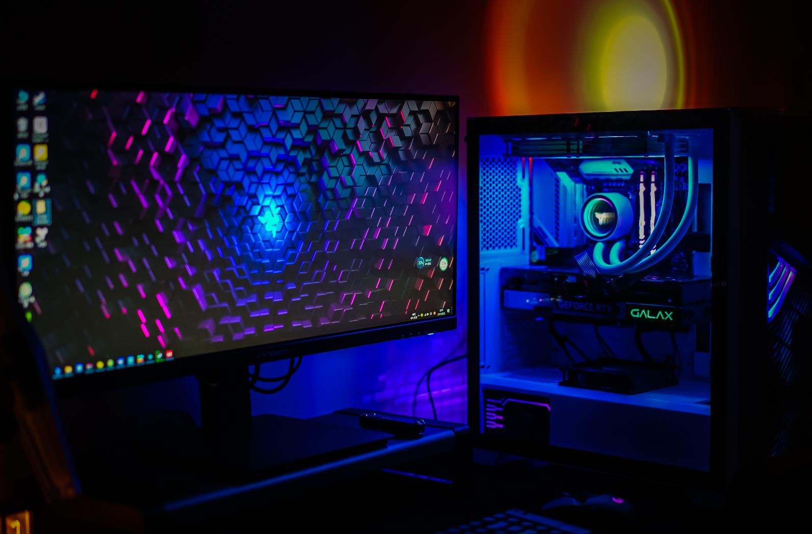 618装机用金士顿雷电RGB内存条？实测下来真的有点小惊喜