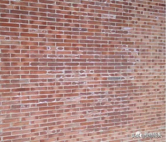 石材返碱的原因及解决方法是什么,地面返碱清洗石材药水配方