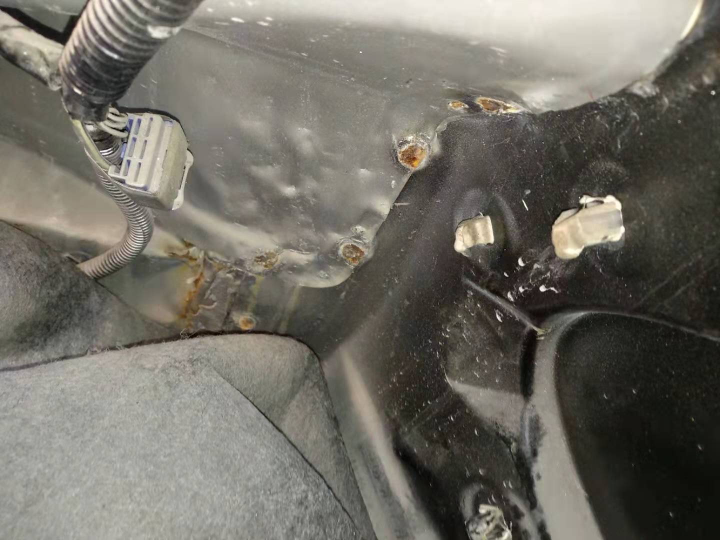 丰田威驰两厢事故车,最新广东丰田威驰事故二手车