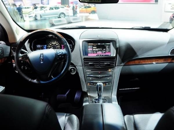 林肯mkz超帅视频,林肯mkt霸气中网