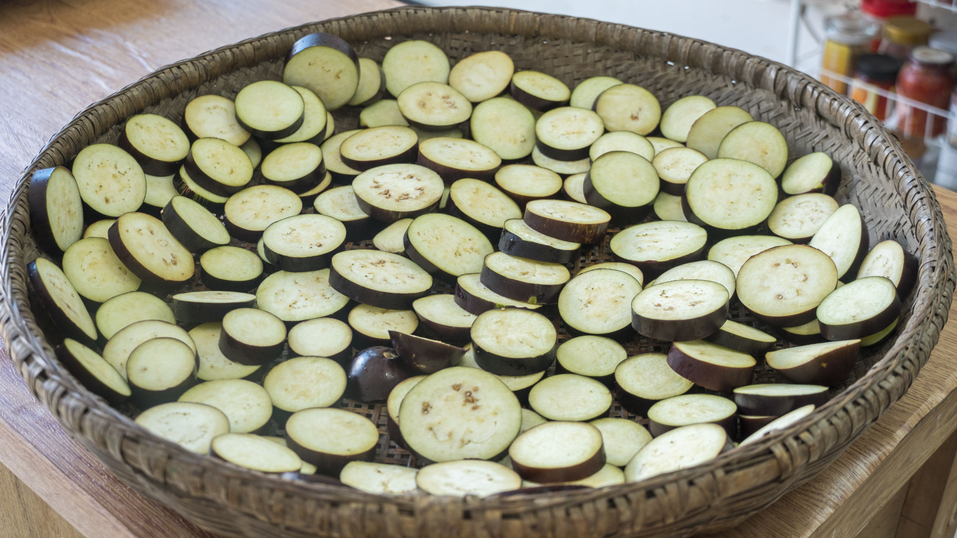 茄子炒不完怎么保存,茄子吃不完怎么保存好吃