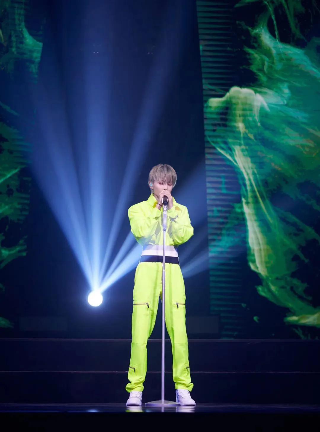 dior杨颖星空裙,dior星空大秀