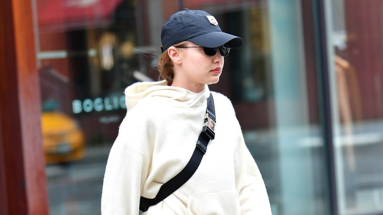 冬季脸部干燥用什么保湿面霜,修复脸部干燥补水保湿