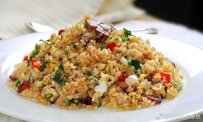 吴中中专|食堂推出“称重自助餐”，专治浪费这个坏习惯