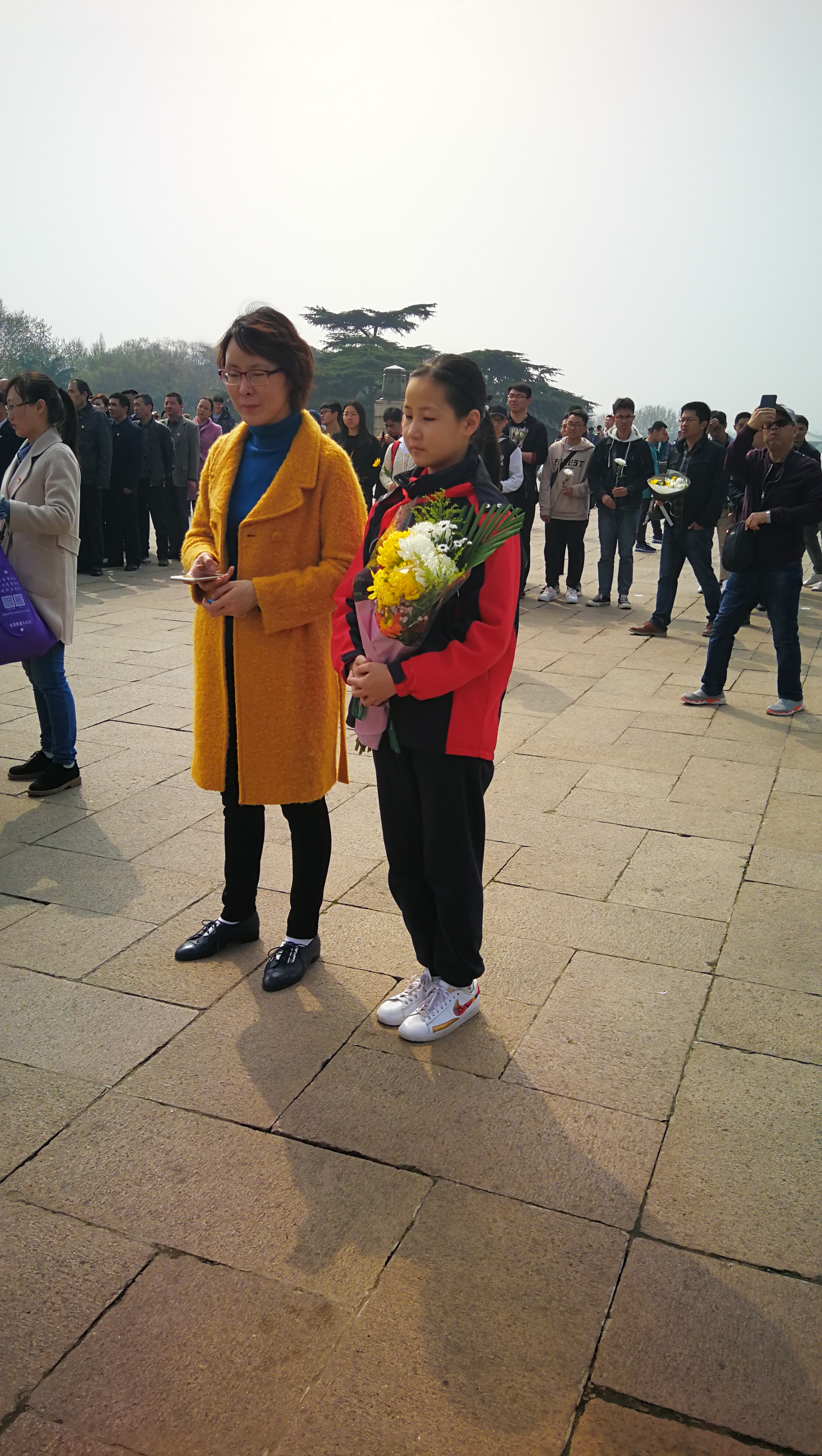 雨花台烈士陵园24只花圈意义,雨花台烈士纪念碑凭吊仪式