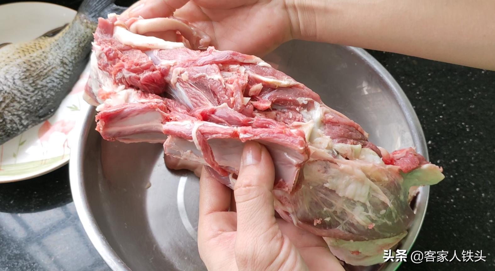 怎么样煲羊肉汤才好吃,怎么炖羊肉汤好喝又不膻