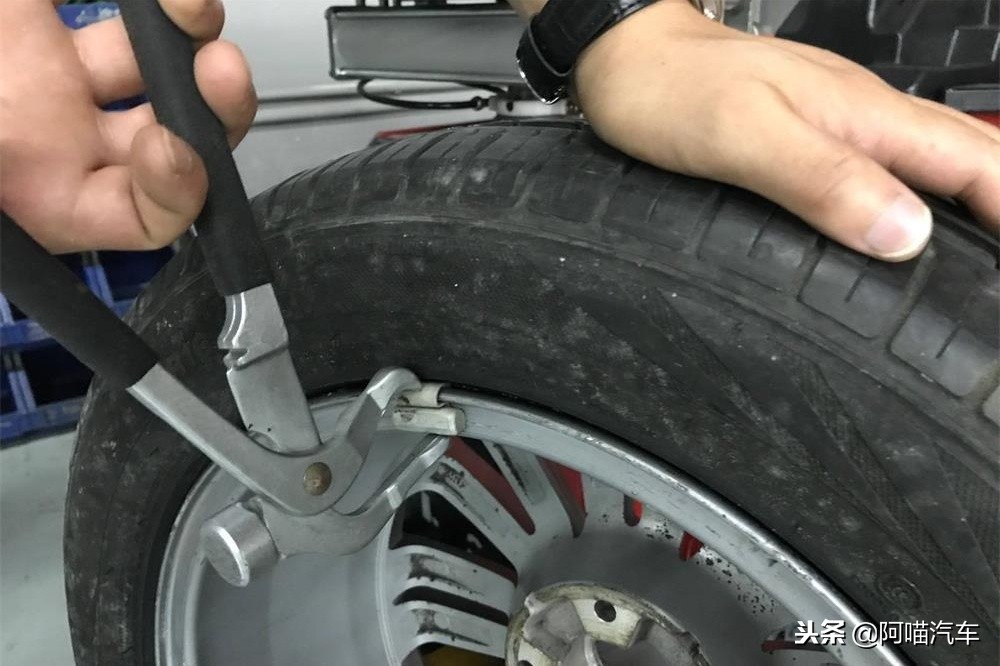 汽车补胎收费贵了怎么投诉,汽车补胎有哪些坑