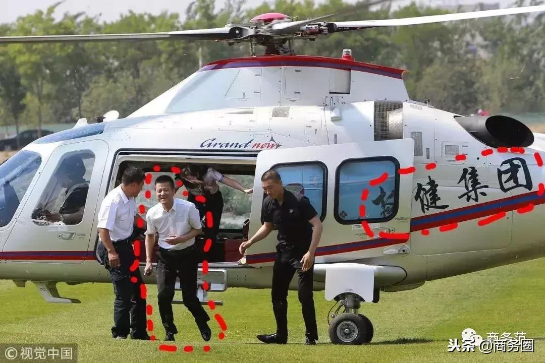 看完权健老总浮夸炫富日常，也是各种“夸大宣传”……