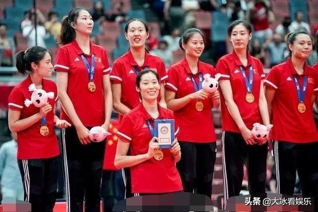 男足男篮男排差距有多大,中国男篮和女排工资