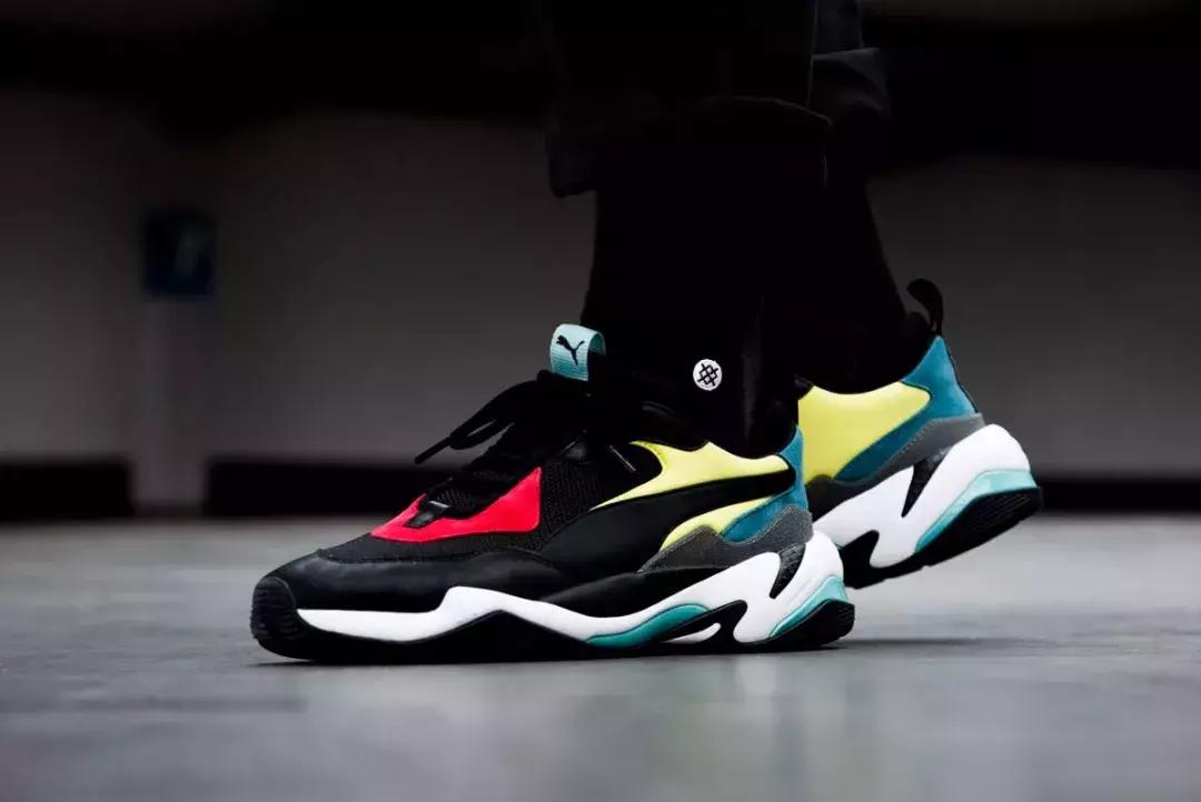 今年最流行的球鞋款式,今年流行的球鞋款式大全