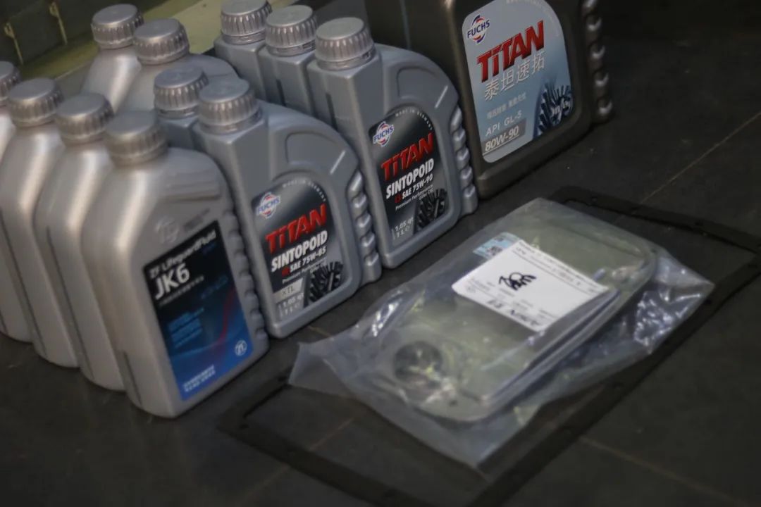 经典老车丰田lc90翻新复活,老款普拉多120翻新