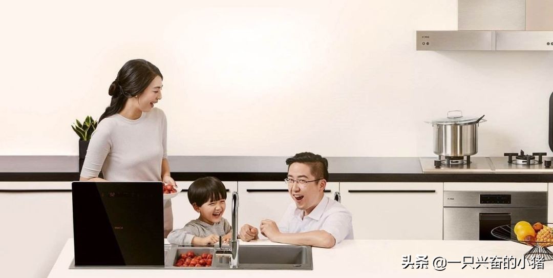 走心朋友圈文案抓住客户的注意力,努力吸引客户翻朋友圈的文案