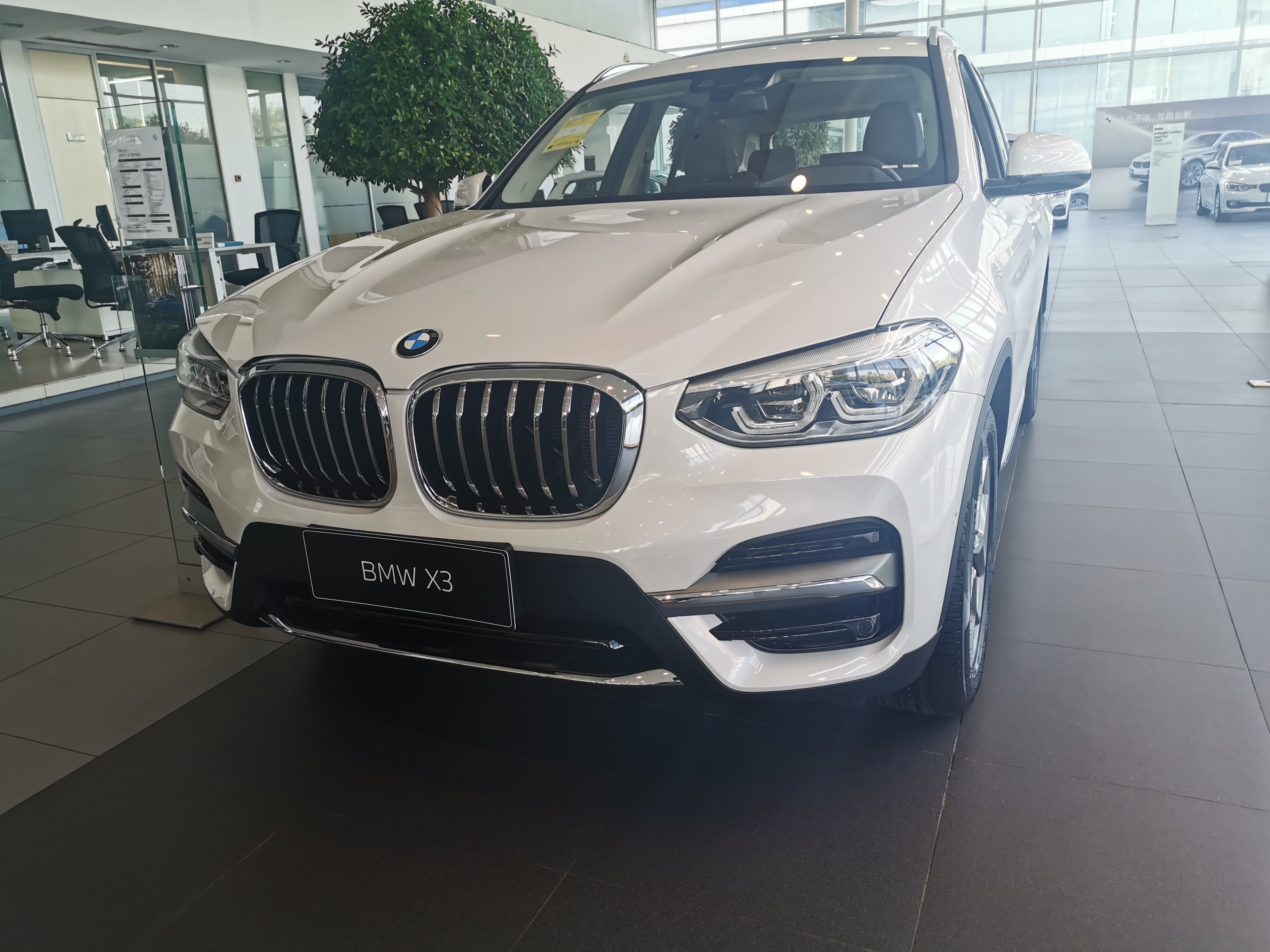 新款宝马x328i值得买吗,80后大叔宝马车