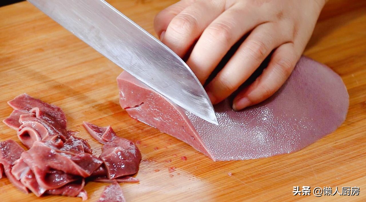 猪肝怎样煮汤才不腥又嫩,猪肝怎么煮汤才嫩不会腥