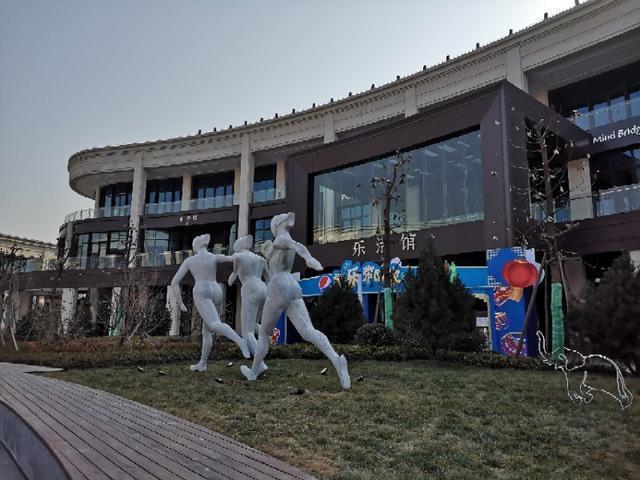 泾河新城万国荟奥特莱斯,西安泾河新城万国荟奥特莱斯