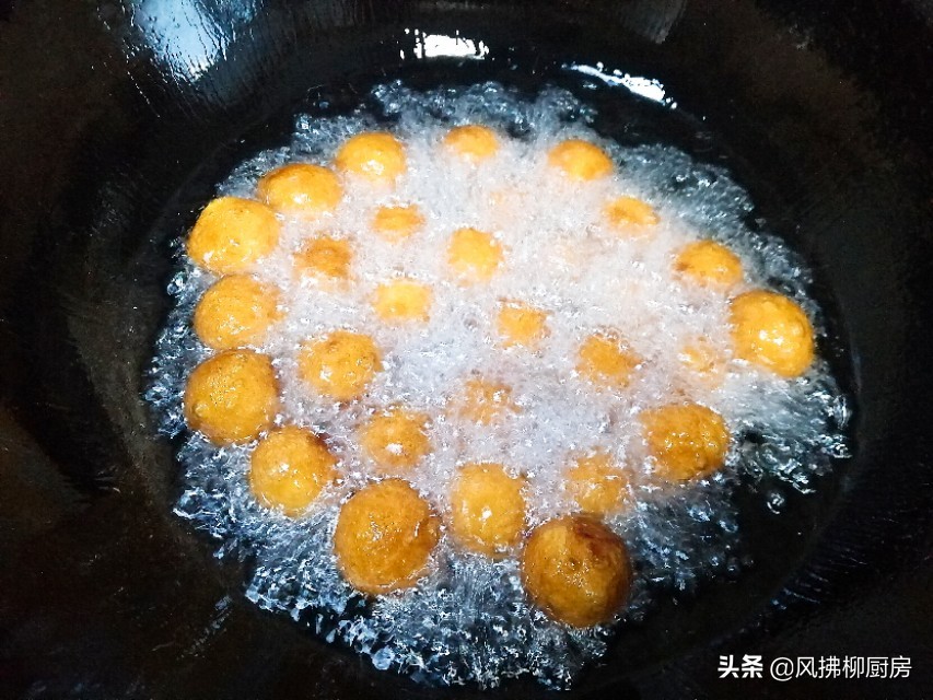 红薯丸子油炸不硬的方法,不用油的油炸红薯丸子