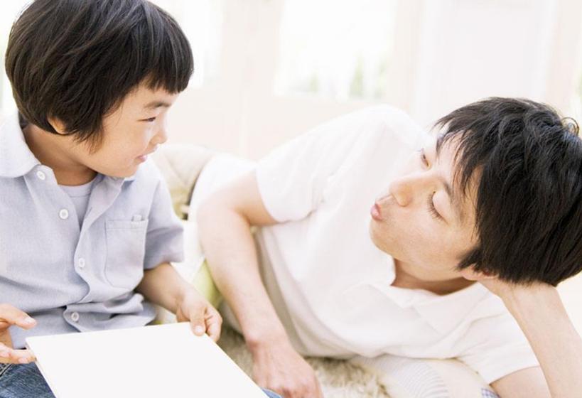 小孩说话结巴家长怎么引导,19个月的宝宝不会说话怎么引导