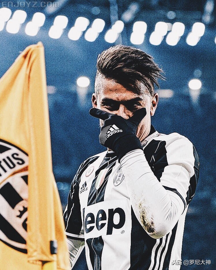 绿茵场上的庆祝动作,绿茵场上庆祝动作