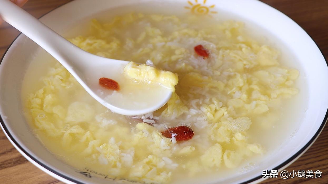 酒酿怎么做又香又甜,冬天糯米酒酿的家常做法