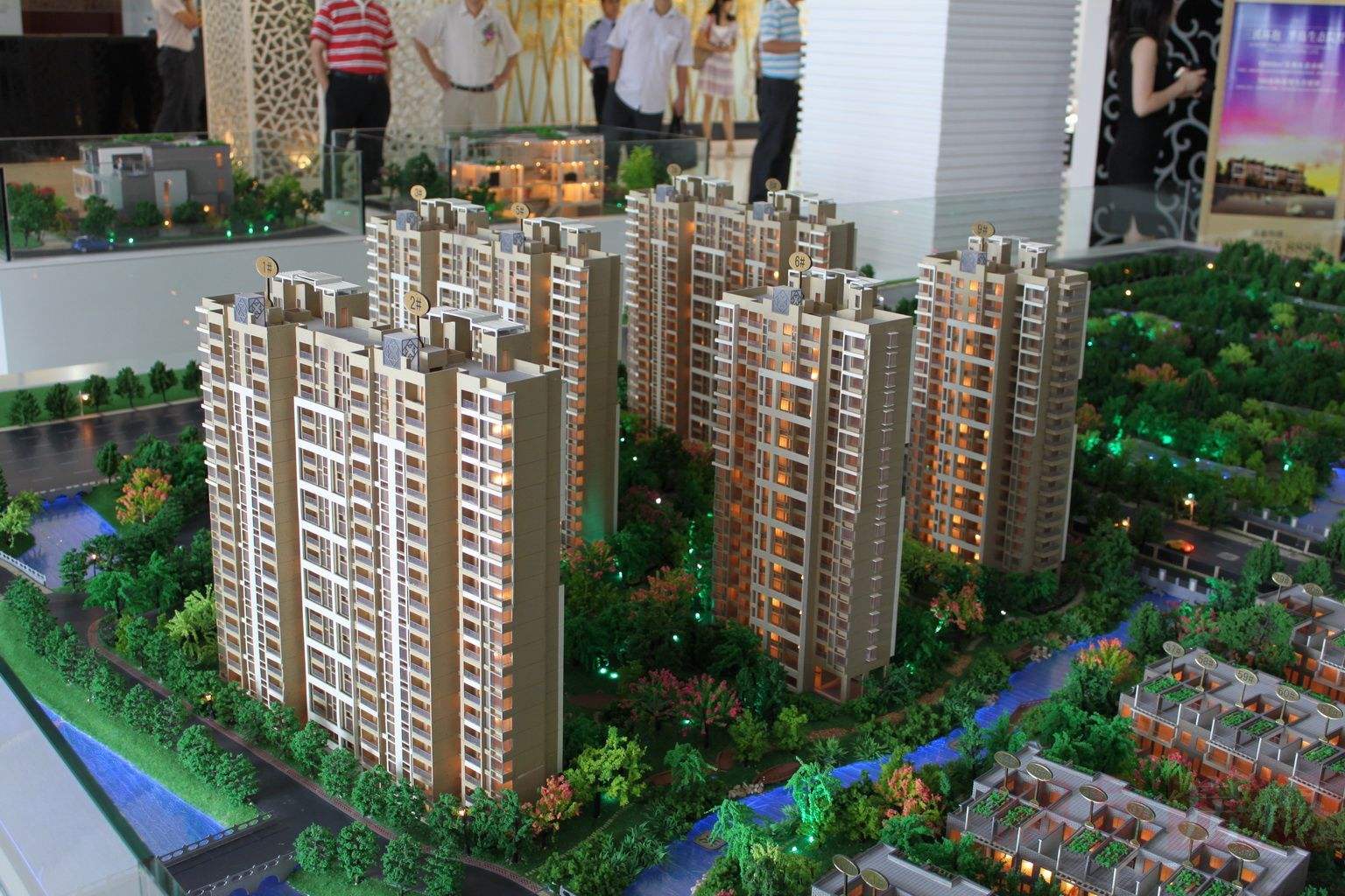 斥巨资买样板房是上当还是捡漏,越来越多人买大户型