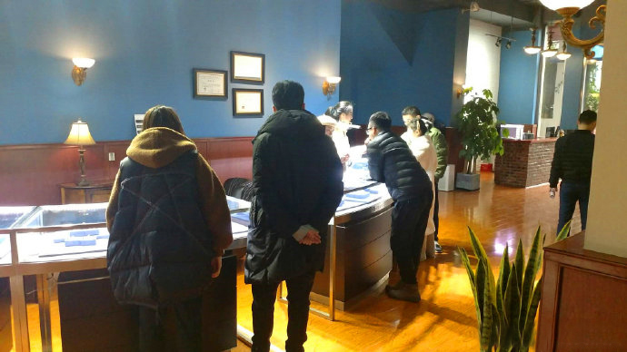 品牌钻戒和定制钻戒,如何选定制钻戒的品牌和价格