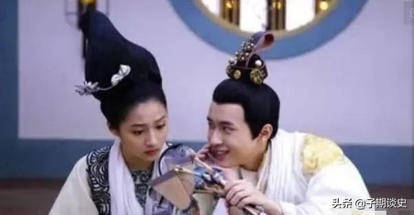 少年皇帝的淫乱史：强娶姑姑为妃，与姐姐鬼混，被亲叔叔杀死