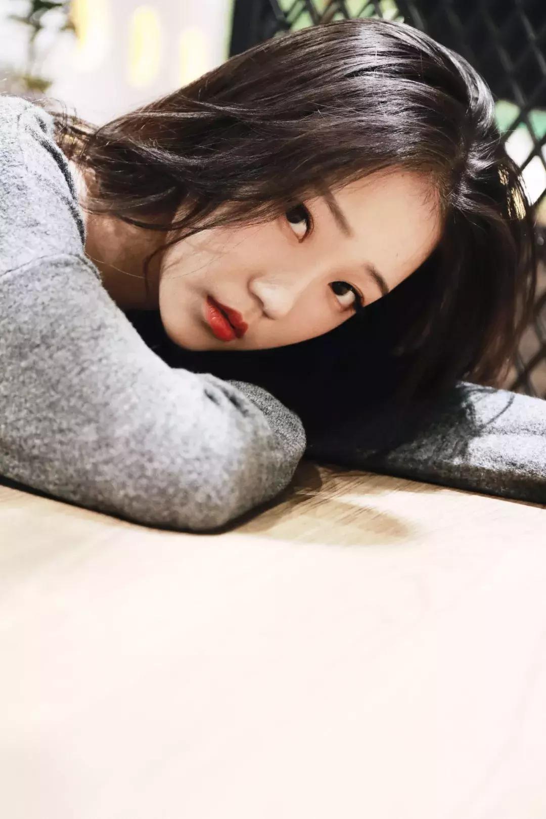 王炸驼色大衣搭配,长款貂皮外套搭配2019