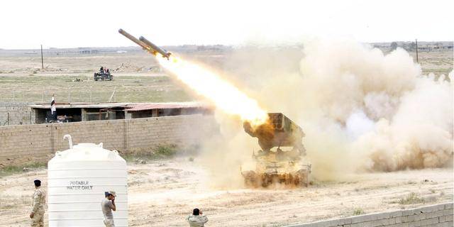 叙军空袭火箭炮,叙火箭弹袭击美军