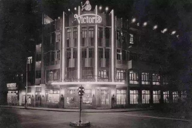 天津小白楼犹太教堂,天津卫斯理教堂