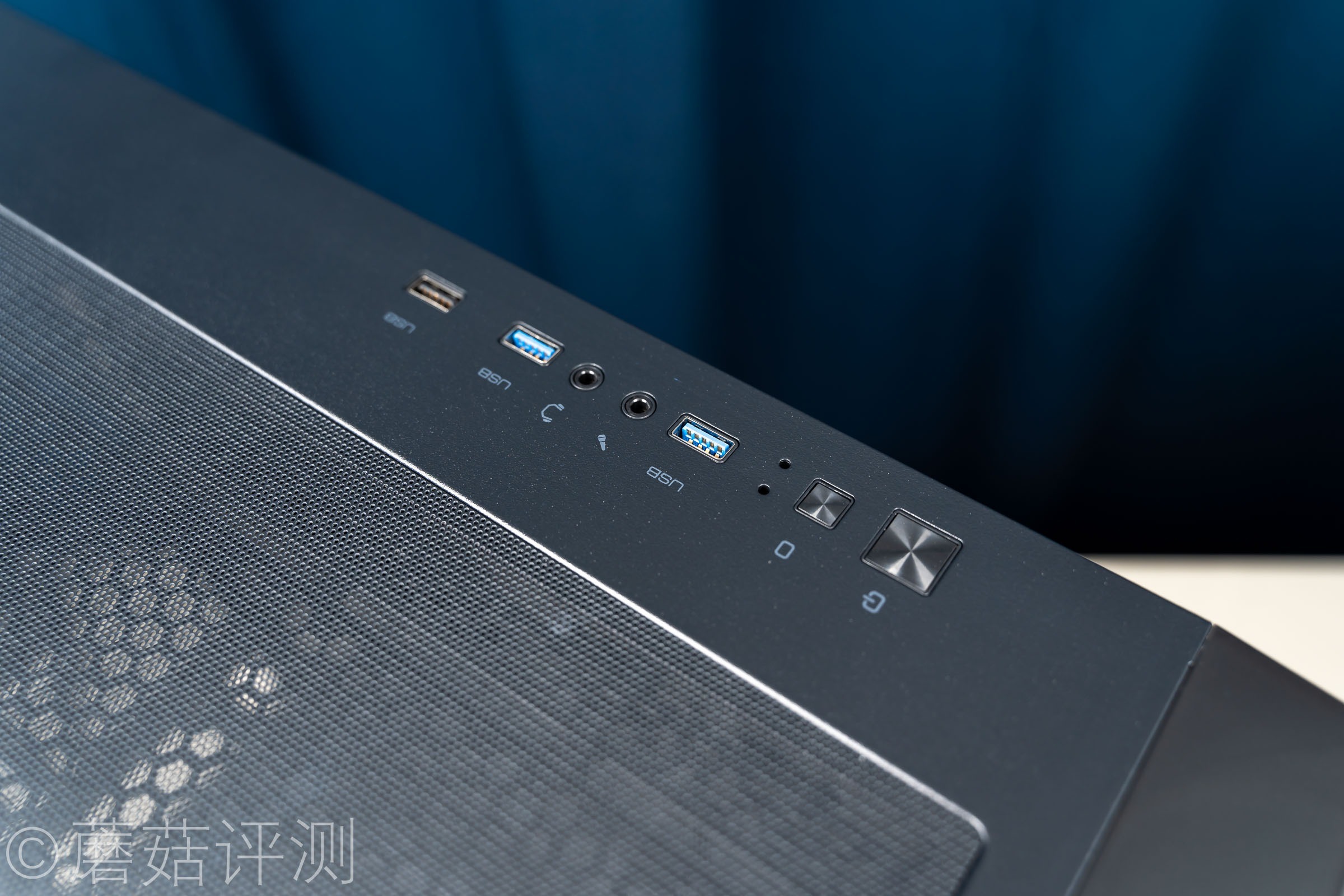 艾湃电竞机箱白色,艾湃电竞水冷评测