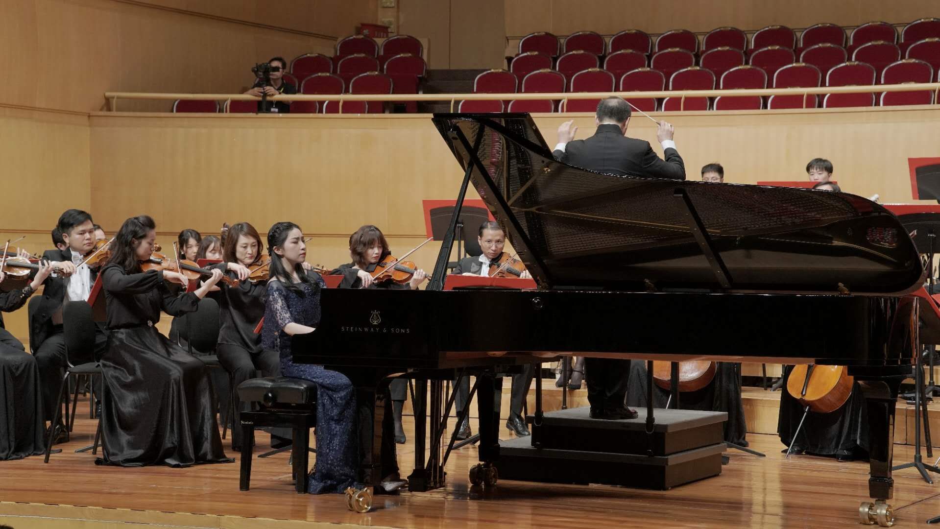 16岁上音女孩考入德国名校柏林艺术大学