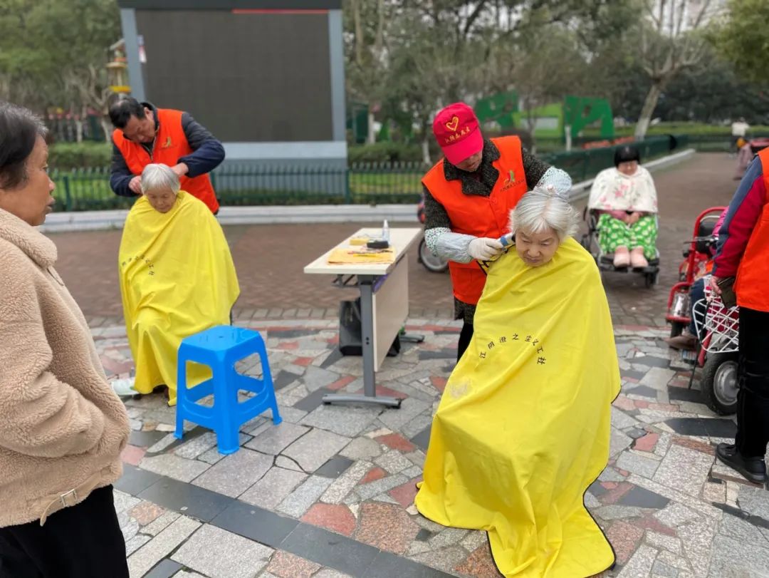 他们是新时代的“雷锋”，让爱在江阴无限绵延