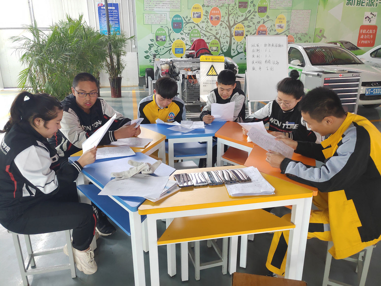 初中生不想上学需要找心理医生,女孩初中毕业不想上学有哪些出路