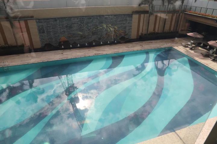 曾志伟钟镇涛陈小春海鸣威齐夸梅州，金利来客都项目阶段性竣工