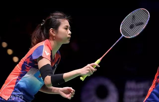 羽毛球拍拉线拉多少磅最好,羽毛球线自己拉线怎么判断磅数