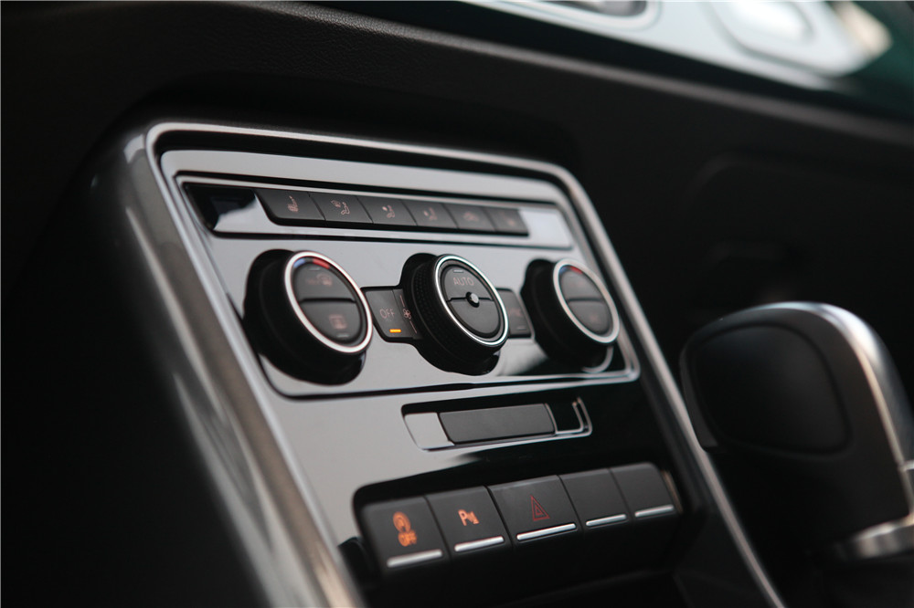 绿色甲壳虫车子视频,试驾最后一代甲壳虫