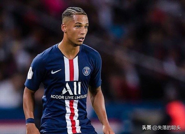 足球运动员增肌有什么弊端,足球运动员肌肉膨胀