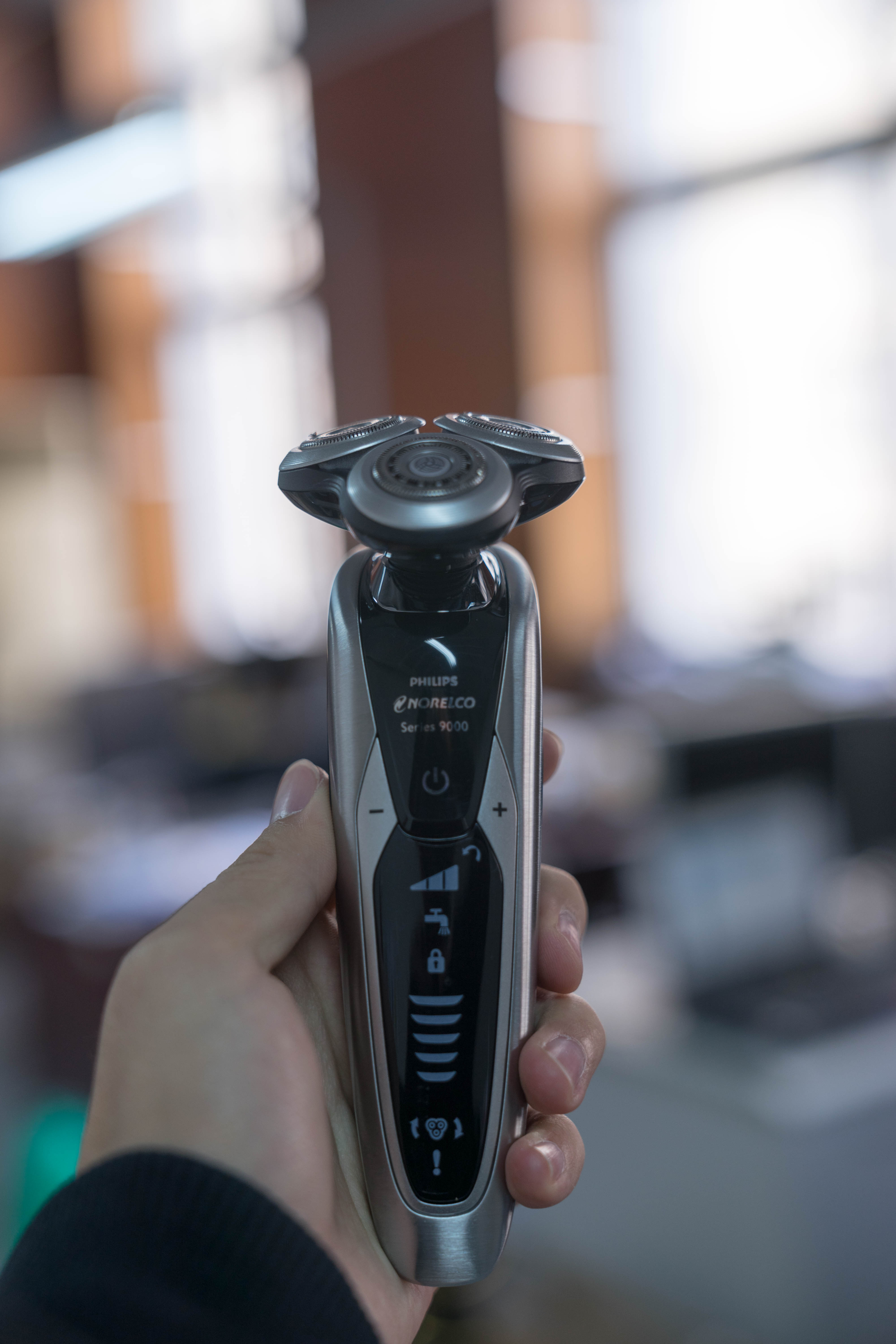 飞利浦s7837剃须刀真实评测,飞利浦剃须刀s9731二手翻新