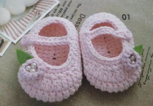 毛线钩宝宝鞋编织教程全过程,编织宝宝鞋最新款式